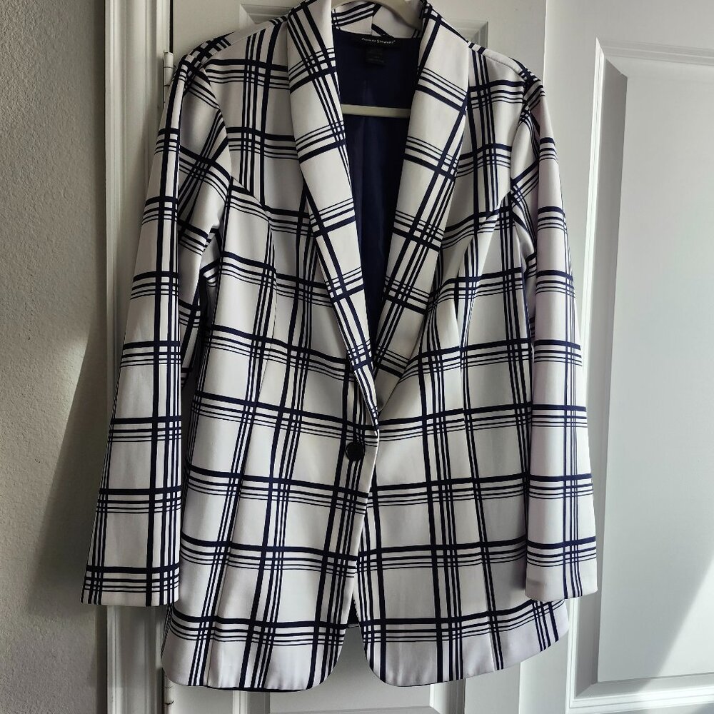 Women's white and navy, single button blazer, size 14/16, by Ashley Stewart
